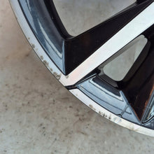 Laden Sie das Bild in den Galerie-Viewer, 1x Alufelge 17 Zoll 7.0&quot; 5x112 PW457-02001 Toyota Rim Wheel