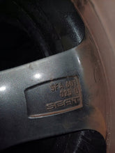 Load image into Gallery viewer, 1x Alufelge 18 Zoll 7.5&quot; 5x112 46ET 5FA601025Q Cupra Leon Rim Wheel