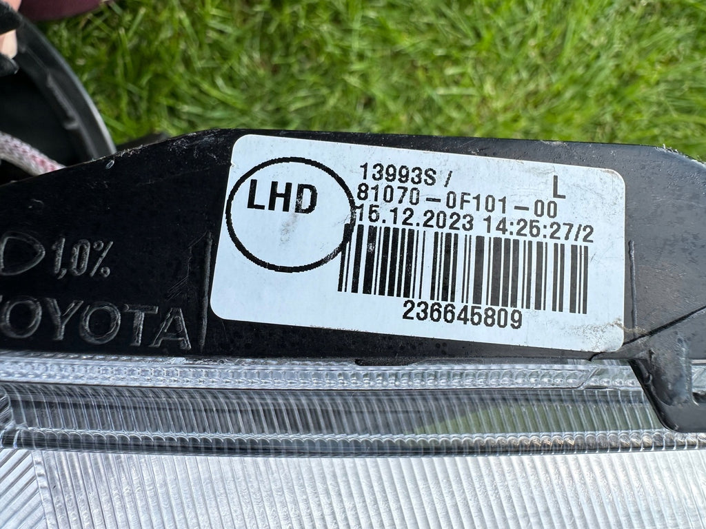 Frontscheinwerfer Toyota Corolla Verso 81070-0F101-00 Xenon Links Headlight SCH9121975516mv