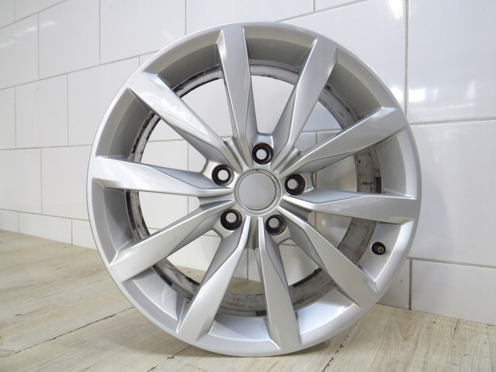 1x Alufelge 17 Zoll 7.0" 5x112 49ET Glanz Silber 5G0601025CH VW I Rim Wheel FEL3750665507pq