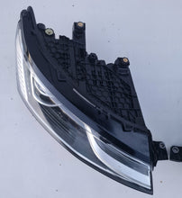 Load image into Gallery viewer, Frontscheinwerfer VW Multivan T7 7T1941082C 7T1941081C Ein Satz Headlight SCH2176025322kn