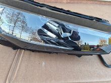 Laden Sie das Bild in den Galerie-Viewer, Frontscheinwerfer Skoda Scala 655941016A Rechts Scheinwerfer Headlight SCH1372832949es