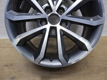 Laden Sie das Bild in den Galerie-Viewer, 1x Alufelge 17 Zoll 7.0&quot; 5x112 49ET 5E0601025 Skoda Octavia Iii Rim Wheel