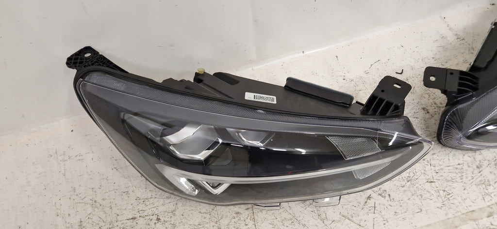 Frontscheinwerfer Ford Focus JX7B13E14-CE LED Ein Satz Scheinwerfer Headlight