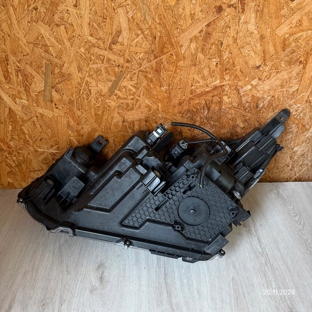 Frontscheinwerfer Toyota Yaris Cross Ein Satz Scheinwerfer Headlight SCH7092003280tl