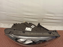 Laden Sie das Bild in den Galerie-Viewer, Frontscheinwerfer Mercedes-Benz W177 A1779064803 Full LED Rechts Headlight SCH4334356466kf