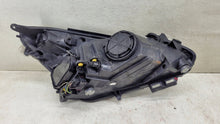 Laden Sie das Bild in den Galerie-Viewer, Frontscheinwerfer Opel Corsa D 93189365 Links Scheinwerfer Headlight SCH5694597078yk