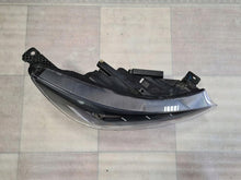 Laden Sie das Bild in den Galerie-Viewer, Frontscheinwerfer Ford Focus NX7B13E014CD Rechts Scheinwerfer Headlight SCH7717369113pf