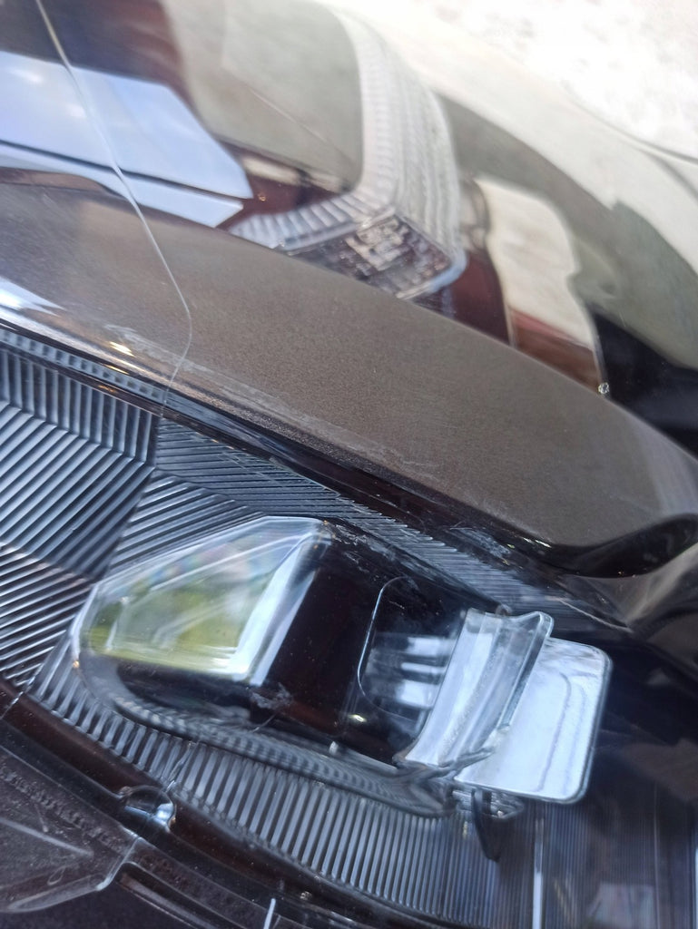 Frontscheinwerfer Toyota Hilux VIII 81110-YP121 LED Rechts Headlight SCH2310370444zk