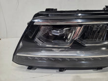 Laden Sie das Bild in den Galerie-Viewer, Frontscheinwerfer VW Tiguan 5NB941035B Links Scheinwerfer Headlight SCH4108975222qt