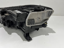 Laden Sie das Bild in den Galerie-Viewer, Frontscheinwerfer VW Caddy I 2K8941036E Rechts Scheinwerfer Headlight SCH2286762822tn