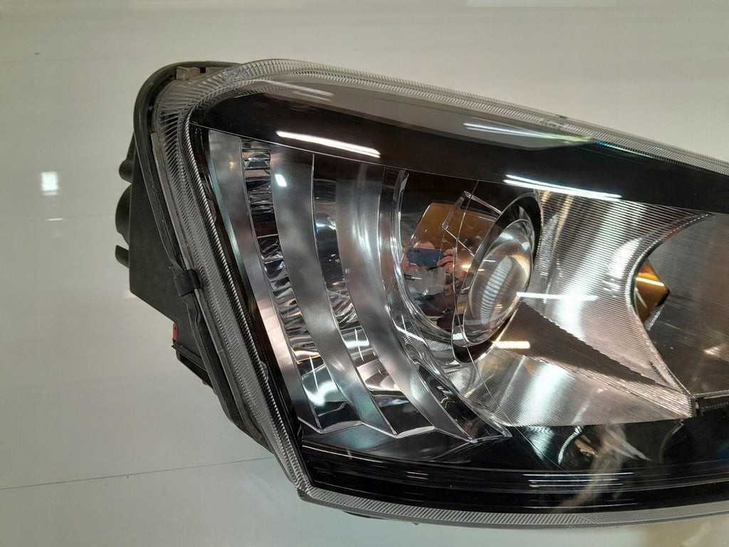 Frontscheinwerfer Skoda Yeti 5L1941016C Xenon Rechts Scheinwerfer Headlight