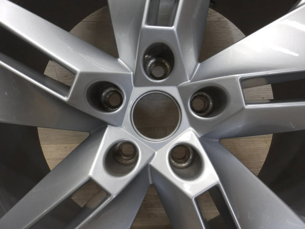 1x Alufelge 19 Zoll 8.0" 5x112 45ET Glanz Silber 5LA601025B Skoda Enyaq FEL9534732322fa