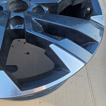 Load image into Gallery viewer, 1x Alufelge 18 Zoll 7.5" 5x120 45ET Glanz Schwarz 2H6601025J VW Amarok Rim Wheel FEL8069141718aj