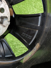 Laden Sie das Bild in den Galerie-Viewer, 1x Alufelge 16 Zoll 6.0" 5x100 38ET Matt Schwarz 658601025 Skoda Scala Kamiq FEL7490517153gq