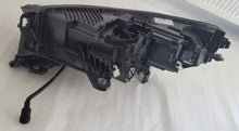 Laden Sie das Bild in den Galerie-Viewer, Frontscheinwerfer Skoda Enyaq IV 5LB941016G Rechts Scheinwerfer Headlight