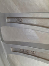 Load image into Gallery viewer, 1x Alufelge 19 Zoll 9.0" 5x120 29ET Glanz Silber 2284908 BMW Rim Wheel FEL2410841581qr