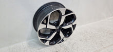 Load image into Gallery viewer, 1x Alufelge 17 Zoll 7.0" 5x114.3 48 5ET Glanz Silber 52910-F1210 Kia Sportage Iv FEL6458093082kv