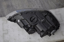 Laden Sie das Bild in den Galerie-Viewer, Frontscheinwerfer VW Polo 2G1941005 Links Scheinwerfer Headlight