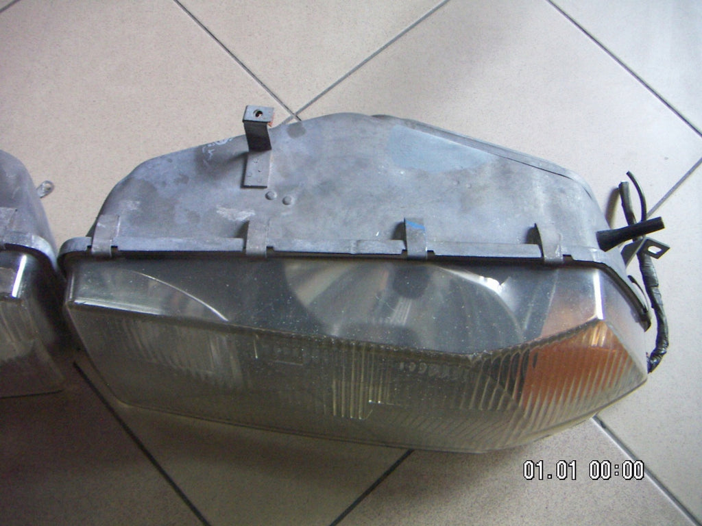Frontscheinwerfer Audi Ro 80 Ein Satz Scheinwerfer Headlight SCH2328375567xr