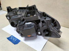 Laden Sie das Bild in den Galerie-Viewer, Frontscheinwerfer Renault Megane II 89307030 Xenon Links Scheinwerfer Headlight SCH9222052815mq