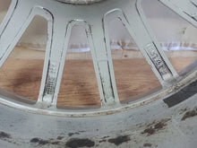 Laden Sie das Bild in den Galerie-Viewer, 1x Alufelge 18 Zoll 8.0" 5x112 47ET 8K0071498 Audi Rim Wheel FEL1656358408wb
