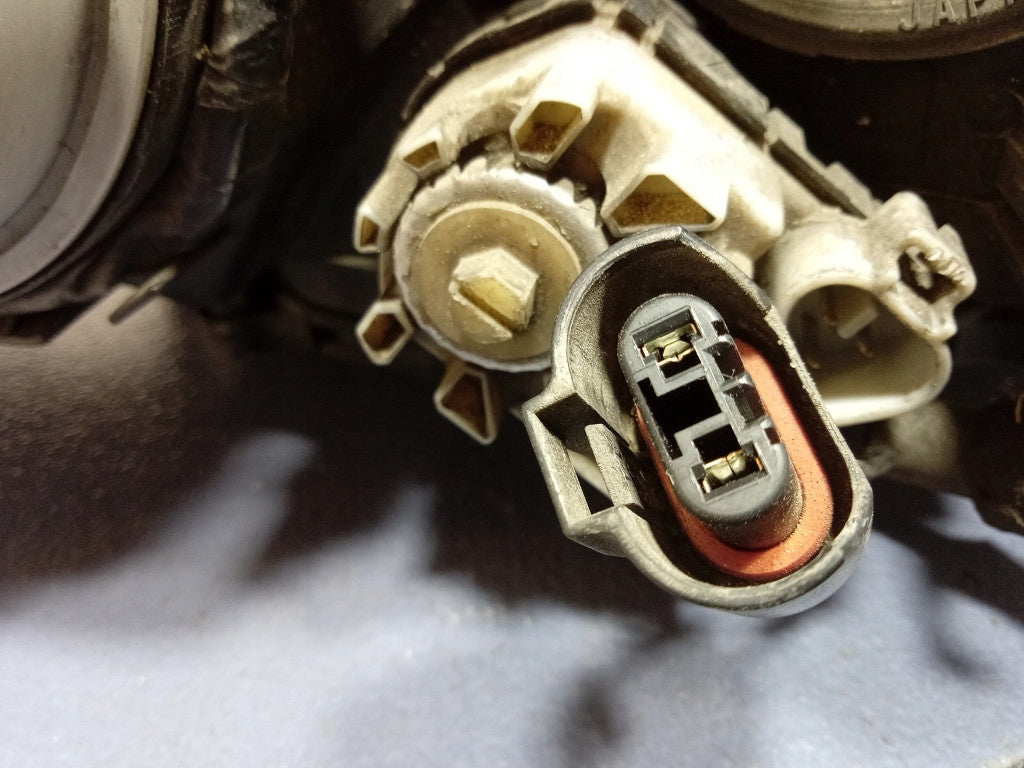 Frontscheinwerfer Subaru Legacy IV Xenon Links Scheinwerfer Headlight