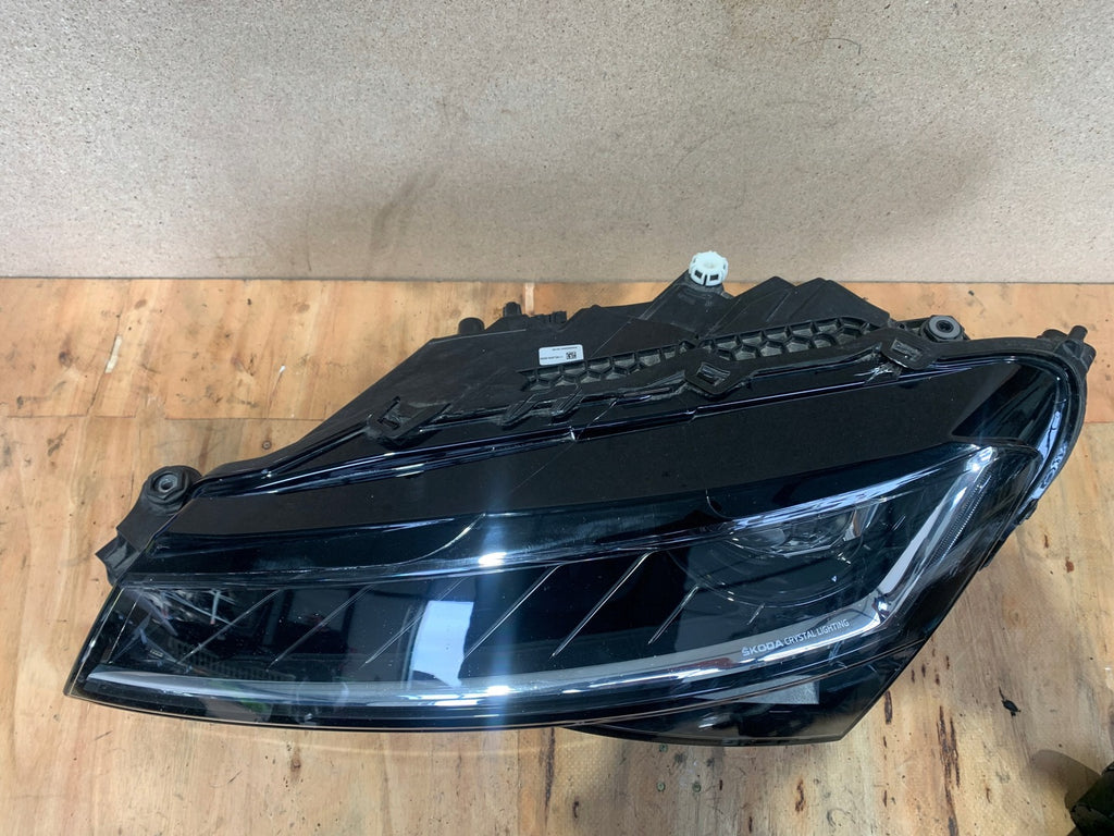 Frontscheinwerfer Skoda Superb III 3V1941015D Full LED Links Headlight SCH1486529949de
