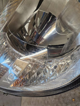 Laden Sie das Bild in den Galerie-Viewer, Frontscheinwerfer Skoda Yeti 5L1941016A FALSE Scheinwerfer Headlight SCH2056643499jc