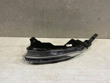 Load image into Gallery viewer, Frontscheinwerfer Hyundai Bayon 92207-Q0600 LED Links Scheinwerfer Headlight