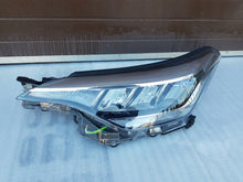 Laden Sie das Bild in den Galerie-Viewer, Frontscheinwerfer Toyota Chr C-Hr 81150-F4180-00 Links Scheinwerfer Headlight SCH8061140167cz