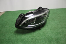 Laden Sie das Bild in den Galerie-Viewer, Frontscheinwerfer Mercedes-Benz W246 A2469066101 LED Links Headlight SCH6758245717he