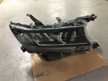 Laden Sie das Bild in den Galerie-Viewer, Frontscheinwerfer Toyota Land Cruiser Full LED Rechts Scheinwerfer Headlight SCH6534664445jd