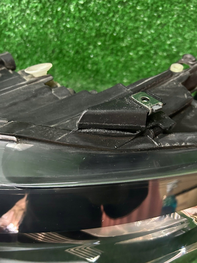 Frontscheinwerfer VW Polo 6C1941005B Links Scheinwerfer Headlight