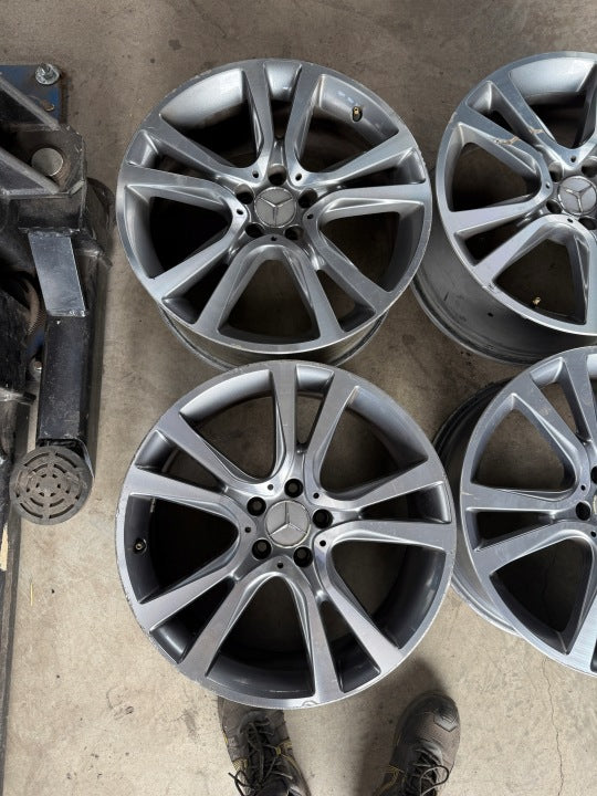 4x Alufelge 19 Zoll 8.0" 5x112 44ET Glanz Graphit A2074011902 Mercedes-Benz L Mg FEL2379467044oy