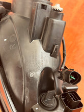 Load image into Gallery viewer, Frontscheinwerfer Hyundai Tucson 92102-2EXXX Rechts Scheinwerfer Headlight SCH1118130216mh