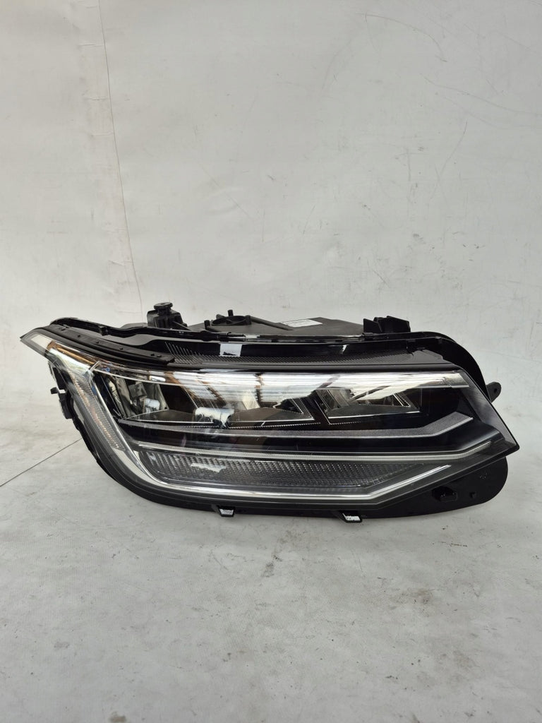 Frontscheinwerfer VW Tiguan 5NB941036 Rechts Scheinwerfer Headlight SCH2326550789hw