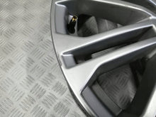 Laden Sie das Bild in den Galerie-Viewer, 1x Alufelge 18 Zoll 5x112 8W0601025EE Audi A5 Rim Wheel FEL3565570103bt
