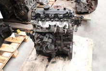 Laden Sie das Bild in den Galerie-Viewer, Motor Dacia Nissan Renault I Z K9K4830 1.5 DCI 99TKm Diesel Engine Unkomplett