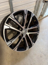 Load image into Gallery viewer, 1x Alufelge 17 Zoll 7.0" 5x112 49ET Glanz Schwarz 5G0601025AK VW Golf Vii FEL1289795229gv