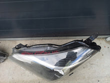 Load image into Gallery viewer, Frontscheinwerfer Toyota Yaris LED Ein Stück (Rechts oder Links) Headlight