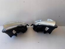 Laden Sie das Bild in den Galerie-Viewer, Frontscheinwerfer Opel Meriva A 93321052 93321053 Ein Stück (Rechts oder Links) SCH2234508035ob