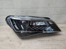 Laden Sie das Bild in den Galerie-Viewer, Frontscheinwerfer Skoda Superb 3V1941016B Xenon Rechts Scheinwerfer Headlight SCH2031788090zd