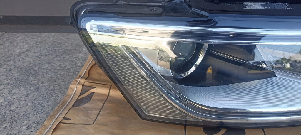 Frontscheinwerfer Audi Q5 8R0941006C Xenon Ein Stück (Rechts oder Links)