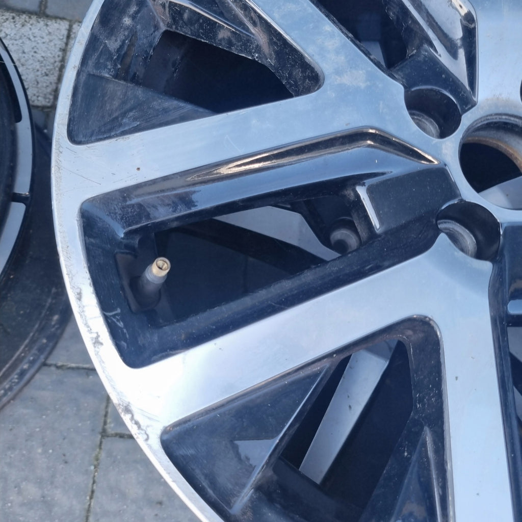 1x Alufelge 17 Zoll 6.5" 4x100 40ET Glanz Silber 403000765R Renault Captur FEL4135147717nf