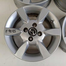 Load image into Gallery viewer, 4x Alufelge 14 Zoll 6.0" 4x100 45ET Glanz Silber DP74V3810 Mazda Demio Rim Wheel FEL4249903365wh