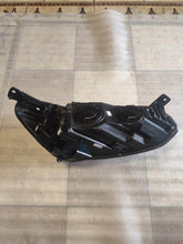 Laden Sie das Bild in den Galerie-Viewer, Frontscheinwerfer Ford JX7B13W030AC Links Scheinwerfer Headlight SCH4463628980ii