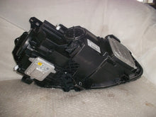 Laden Sie das Bild in den Galerie-Viewer, Frontscheinwerfer Mercedes-Benz W176 A1768201261 Bi-Xenon Ein Satz Headlight SCH5941232340it