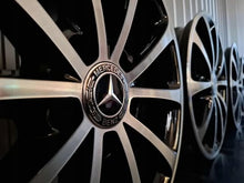 Laden Sie das Bild in den Galerie-Viewer, 4x Alufelge 17 Zoll 6.5" 5x112 44ET Glanz Schwarz A1774010300 Mercedes-Benz Gla FEL2714201343wx