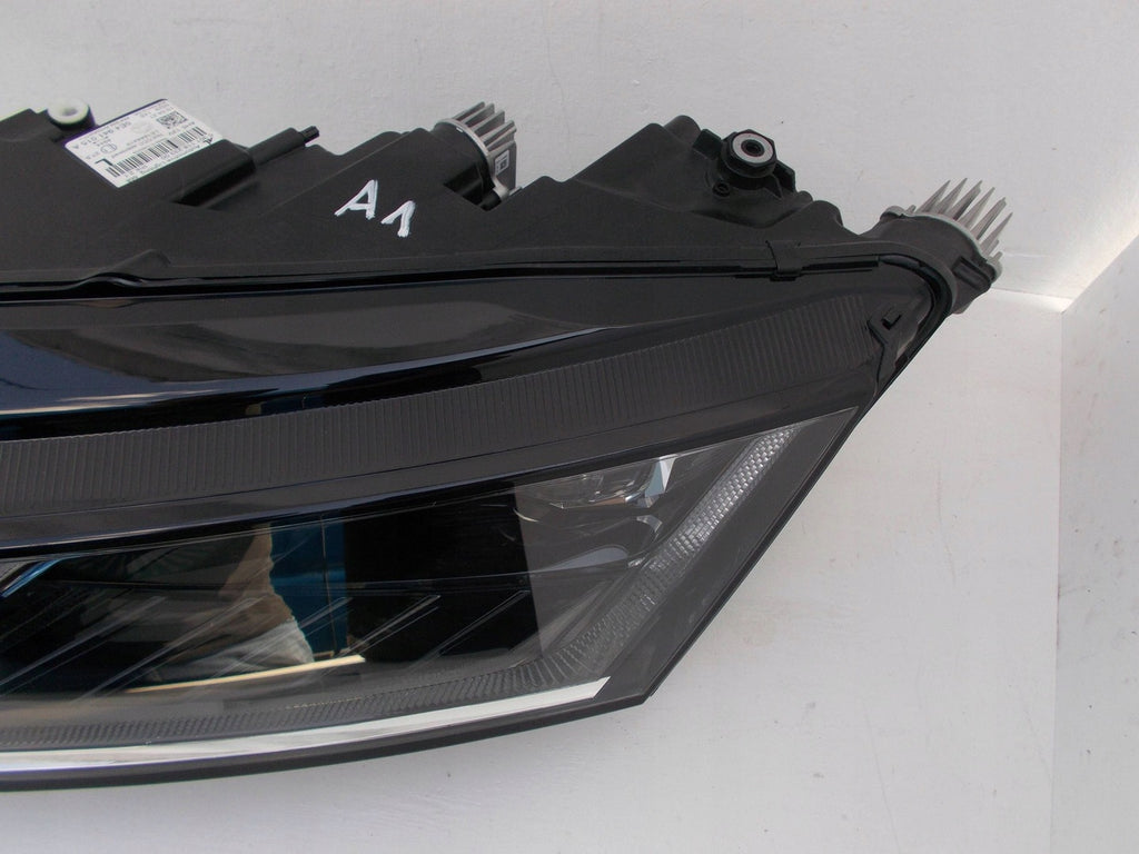 Frontscheinwerfer Skoda Octavia 03011182330 5E4941015A Links Headlight SCH6728111244sk